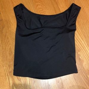 Black cropped tank